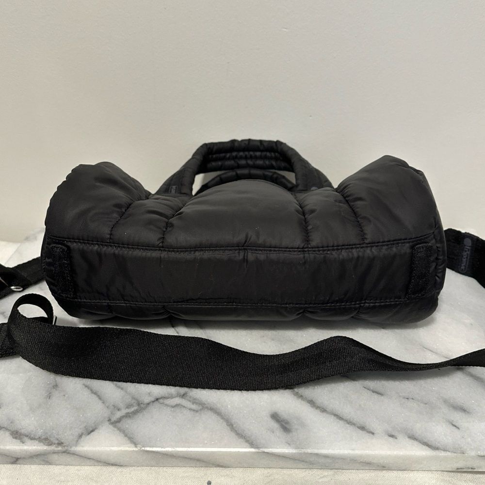 LeSpotsac Black Quilted Handbag crossbody rare - Picture 6 of 13